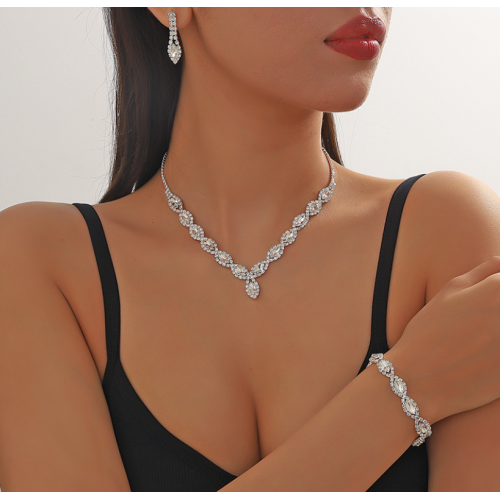 Women's Silver Color Fashion Wedding Jewelry Luxury Crystal Pearl Necklace/Earrings/Bracelet Ladies Jewelry Sets for Bridal