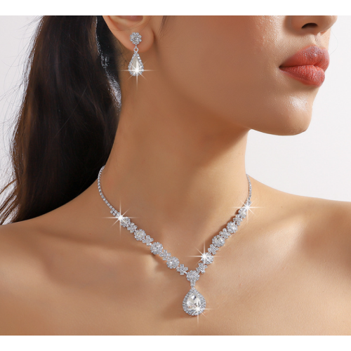Women's White Color Fashion Wedding Jewelry Luxury Crystal Pearl Necklace/EarringsLadies Jewelry Sets for Bridal Women's White Color Fashion Wedding Jewelry Luxury Crystal Pearl Necklace/EarringsLadies Jewelry Sets for Bridal
