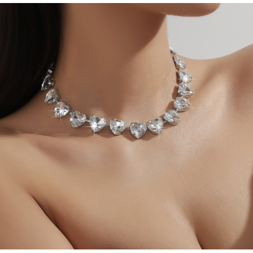 New Shiny Silver Heart Necklace Ladies Exquisite Clavicle Chain Necklace Jewelry for Ladies Gift