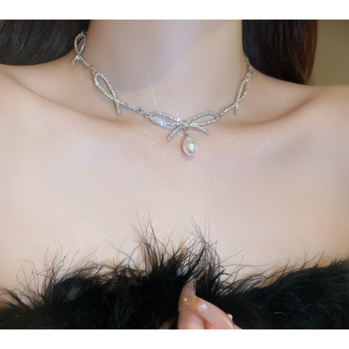 New White Pearl Butterfly Necklace Ladies Exquisite Clavicle Chain Necklace Jewelry for Ladies Gift New White Pearl Butterfly Necklace Ladies Exquisite Clavicle Chain Necklace Jewelry for Ladies Gift