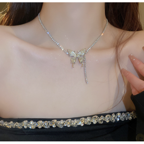 New White Butterfly Necklace Ladies Exquisite Clavicle Chain Necklace Jewelry for Ladies Gift