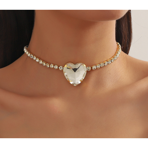 New Shiny Gold  Heart Necklace Ladies Exquisite Clavicle Chain Necklace Jewelry for Ladies Gift